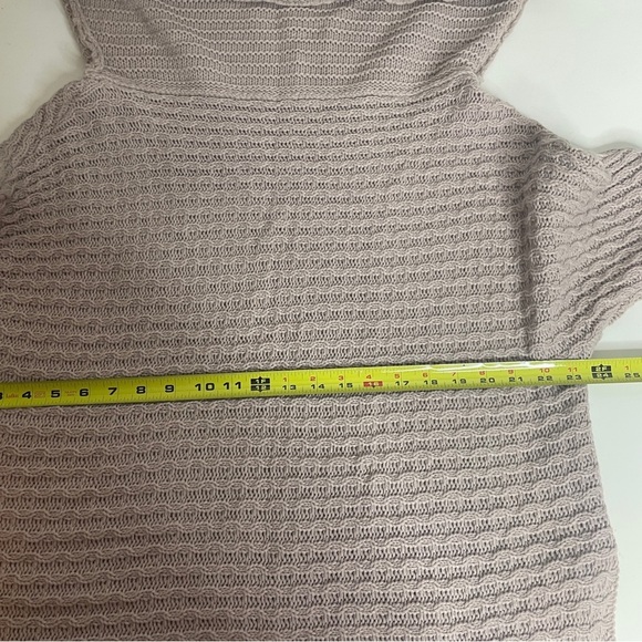 NWOT Off Shoulder Slouchy Sweater Chunky Knit Size L Light Pink Shein - Picture 3 of 6